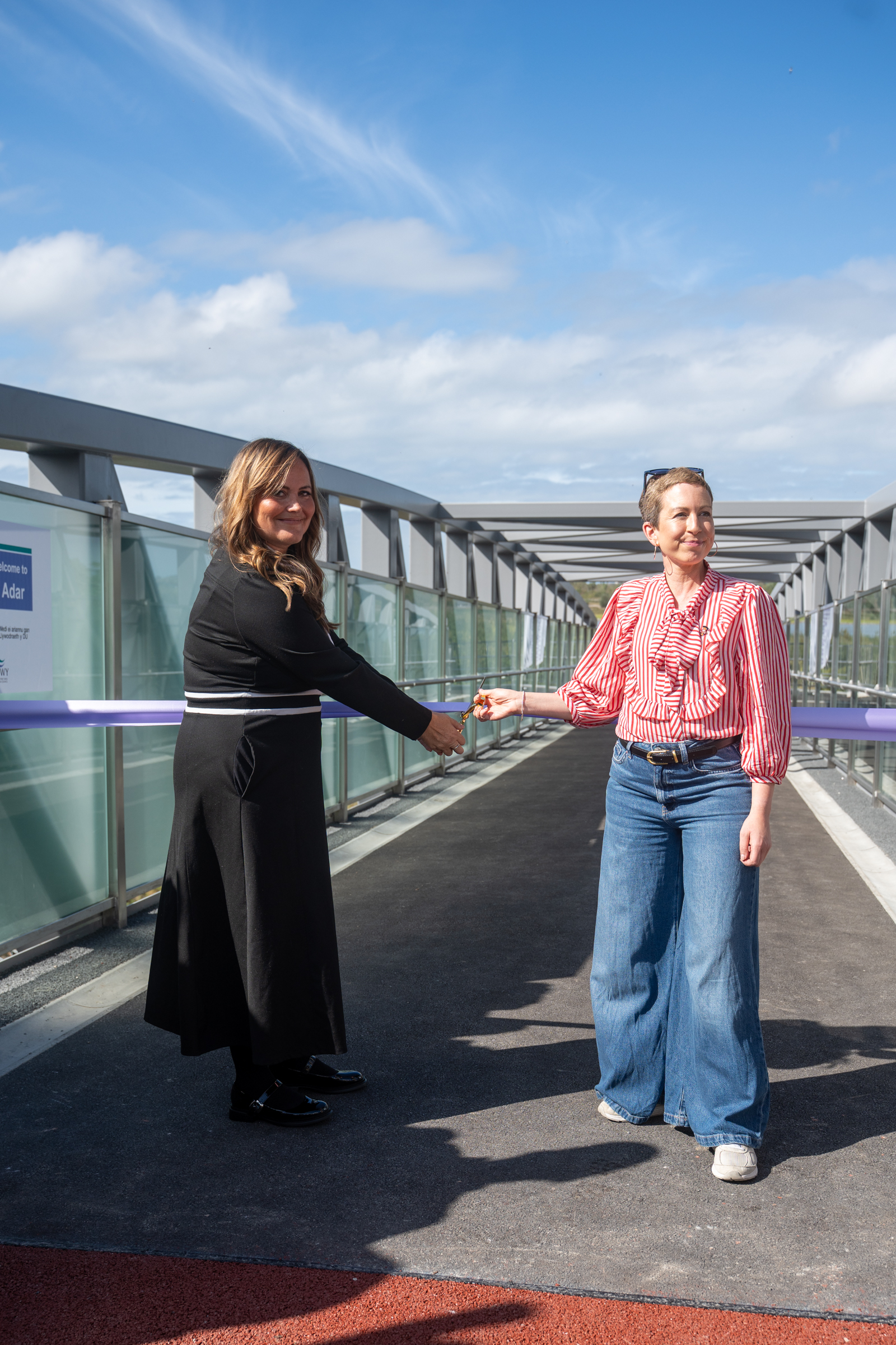 Agor Pont Lôn yr Adar yn Swyddogol 