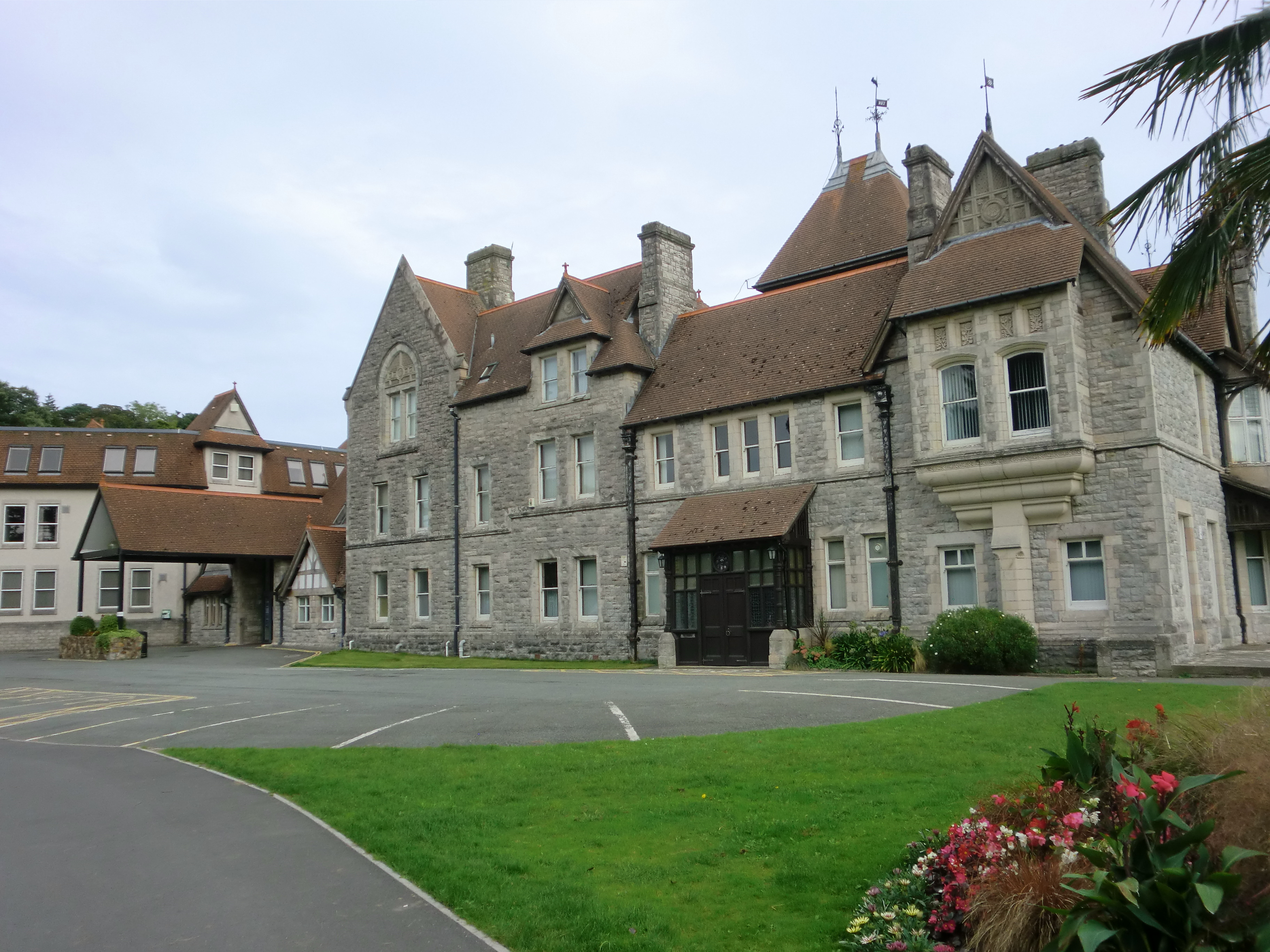 Bodlondeb Offices