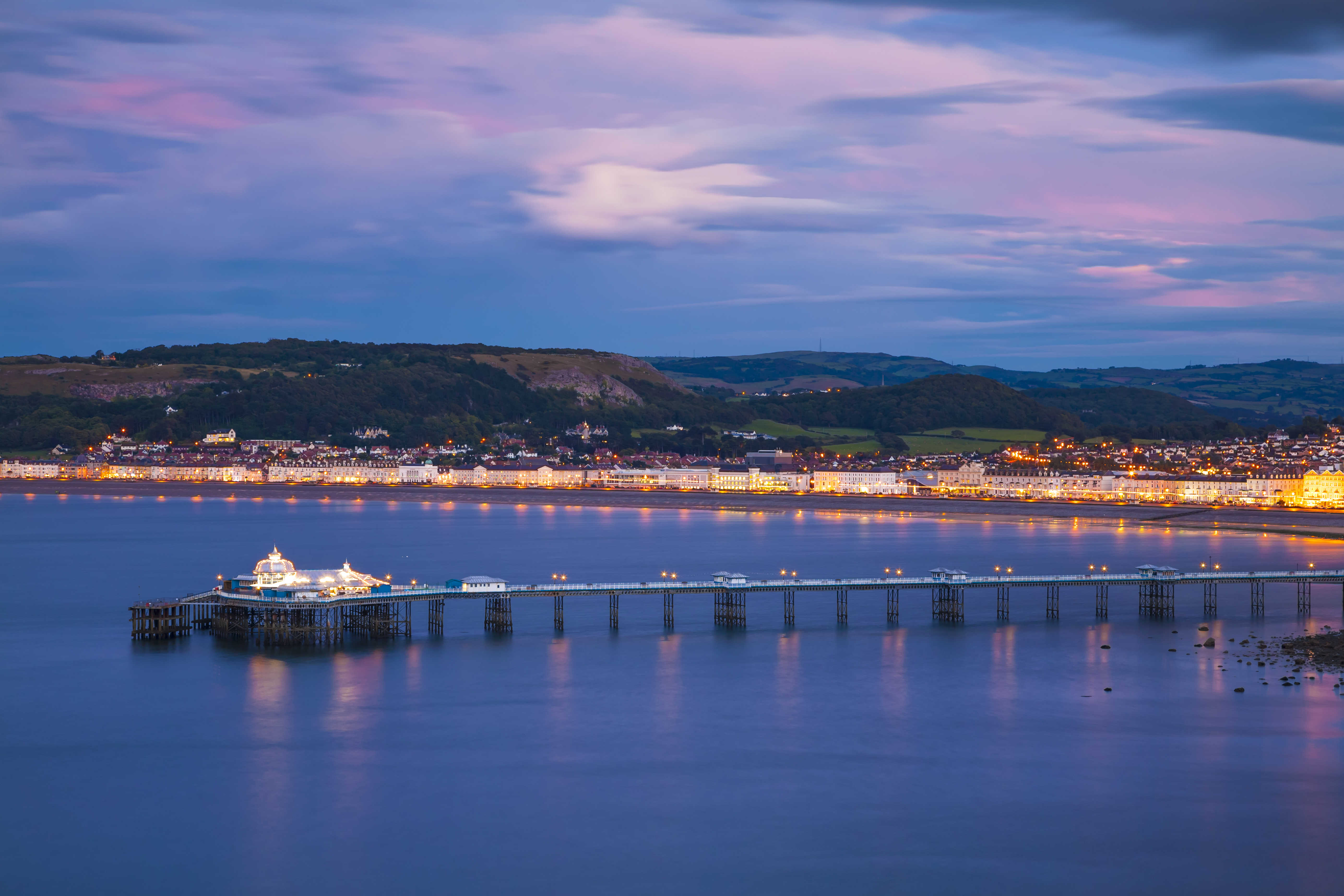 Llandudno gyda'r nos