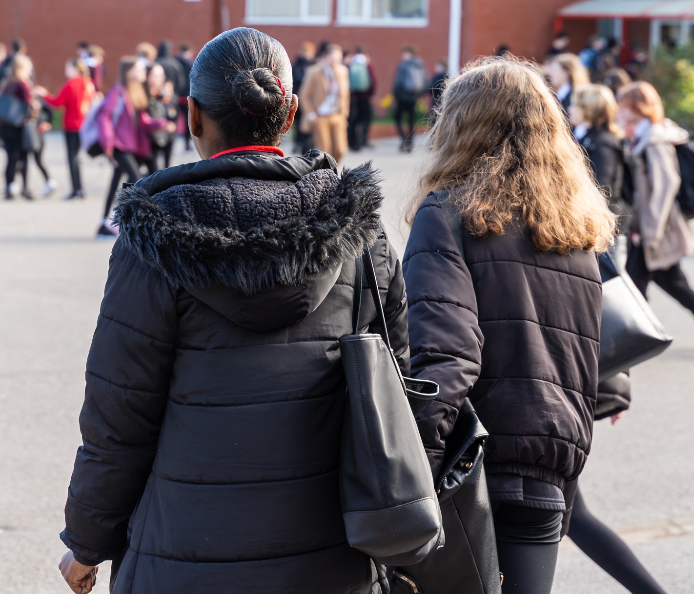Cludiant o’r cartref i’r ysgol 